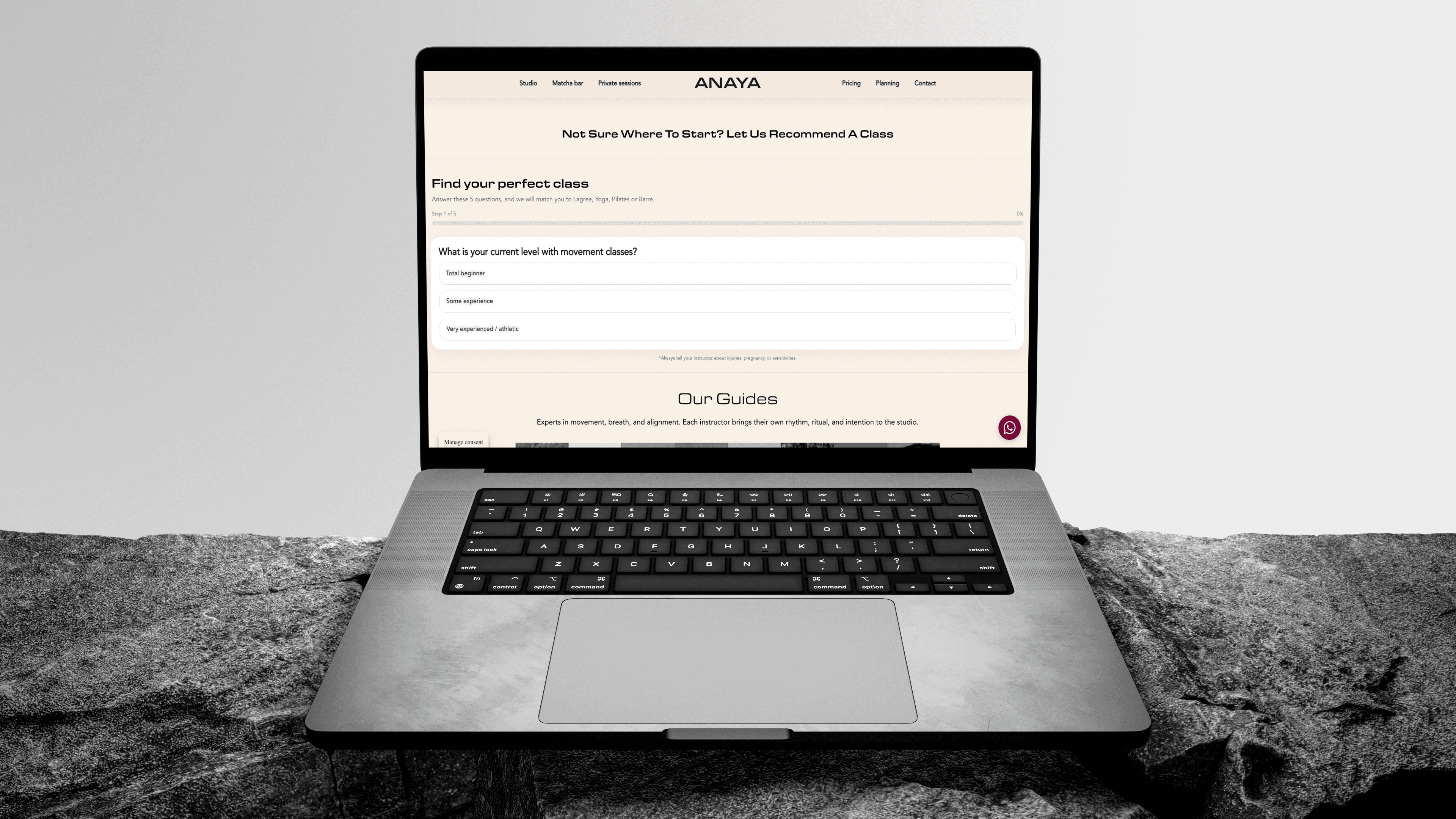 mockup Nuestro Enfoque: Contenido Dinámico y Participación de la Comunidad