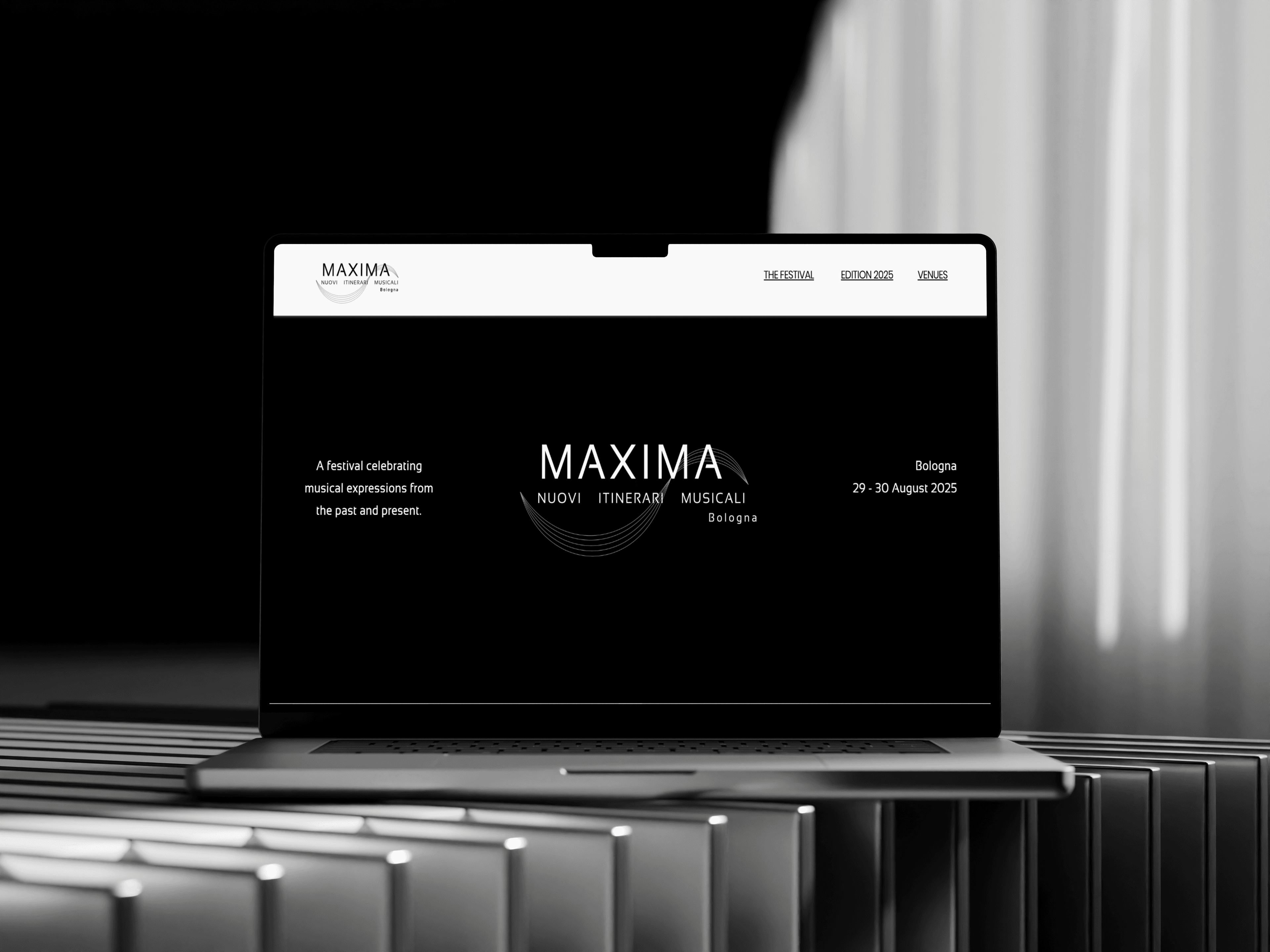 mockup Maxima Festival: Lanzamiento exprés para el nuevo evento musical de Italia